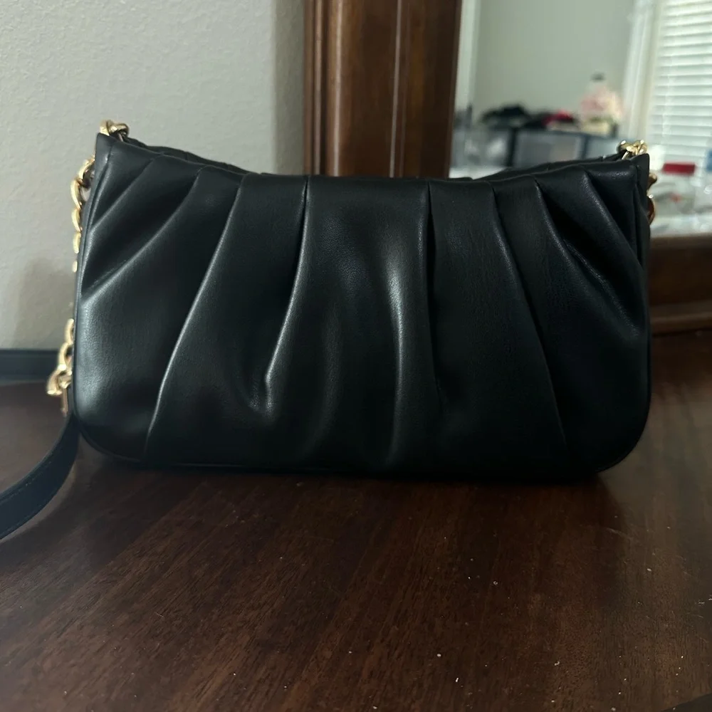 Michael Kors Women's Black Hannah Convertible Clutch Bag